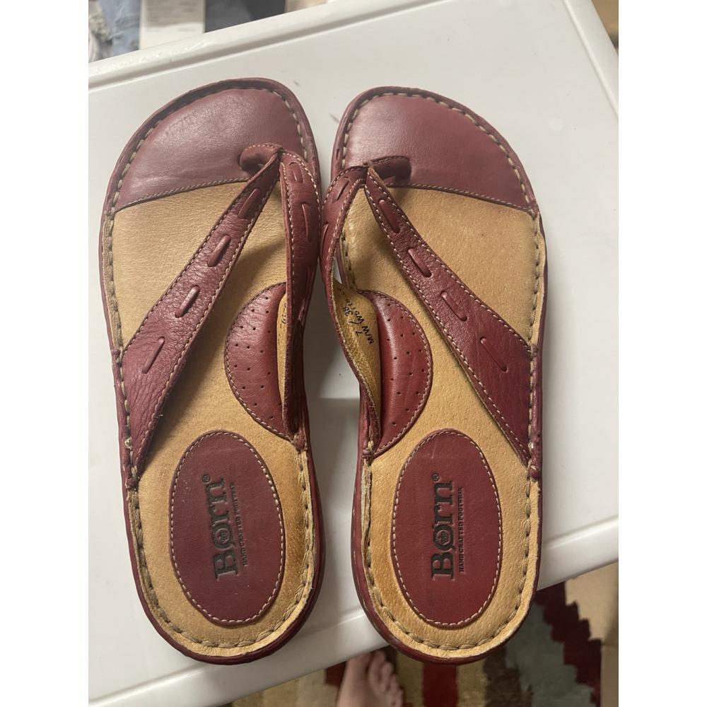 Born Women's Red Leather Thong Sandals size 7